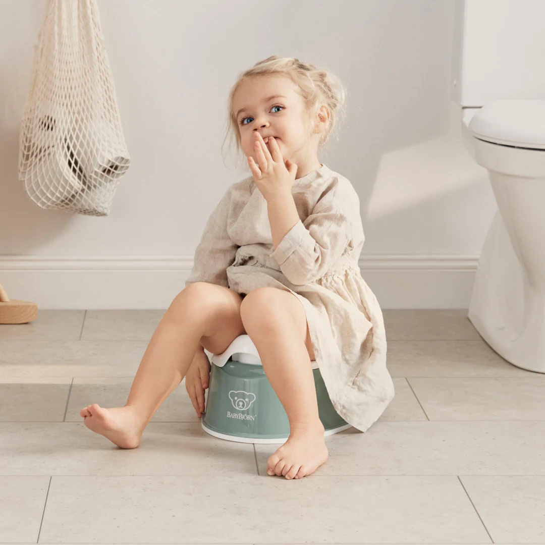 BabyBjörn Smart Potte - Grågrøn/Hvid - Image 4