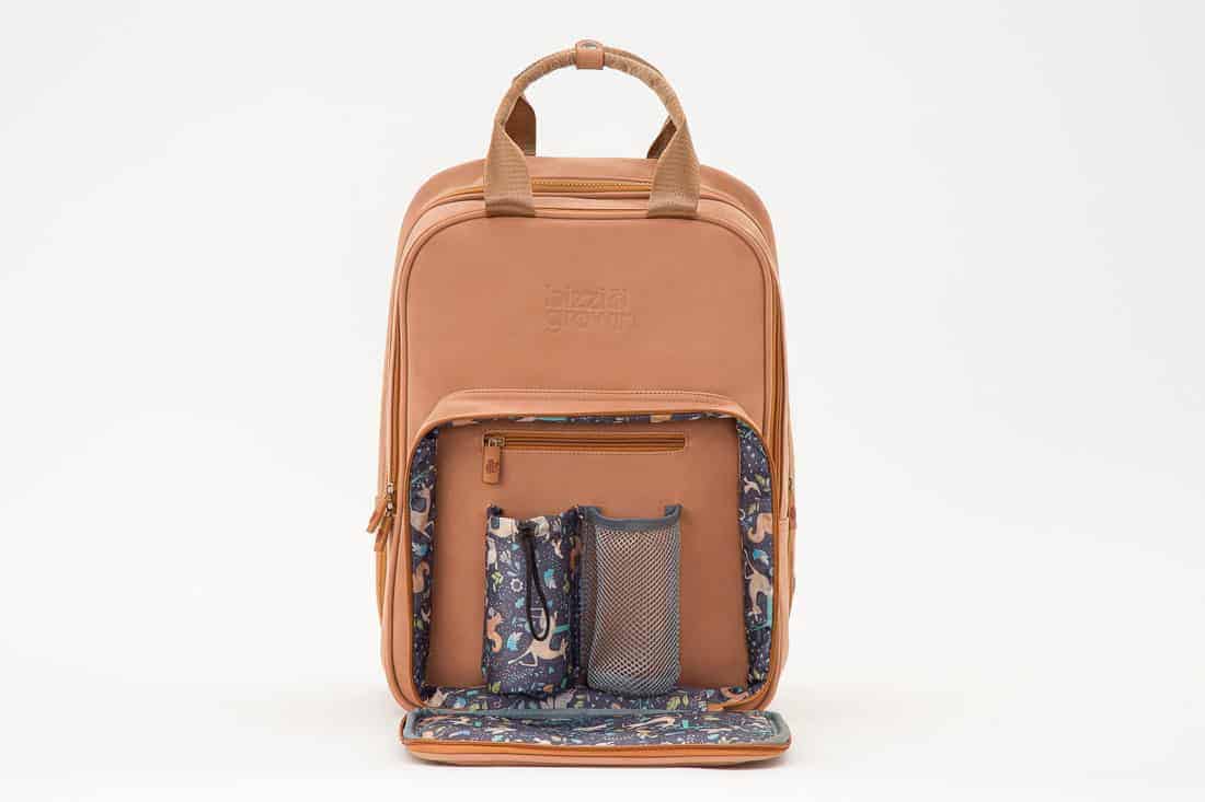 Bizzi Growin RucPOD® Pusletaske og rejseseng - Vegan Leather - Porcini - Image 4
