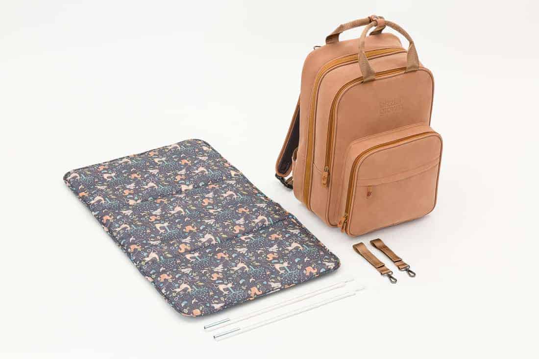 Bizzi Growin RucPOD® Pusletaske og rejseseng - Vegan Leather - Porcini - Image 5
