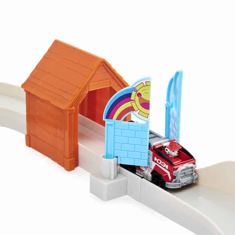 Paw Patrol Movie True Metal City Rescue Playset - Image 5